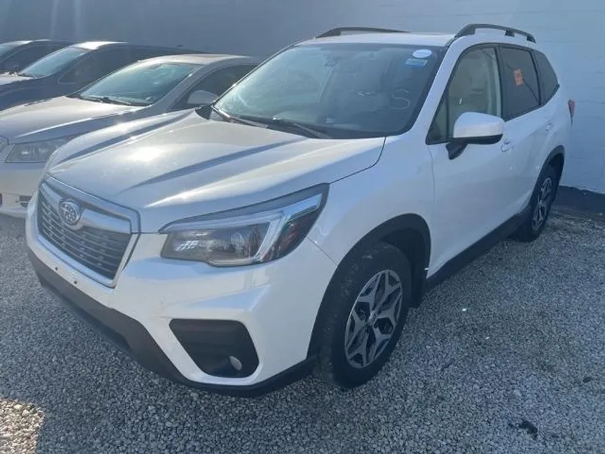 2021 Subaru Forester Premium photo 1