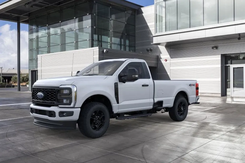 2025 Ford F-350 XL photo 1