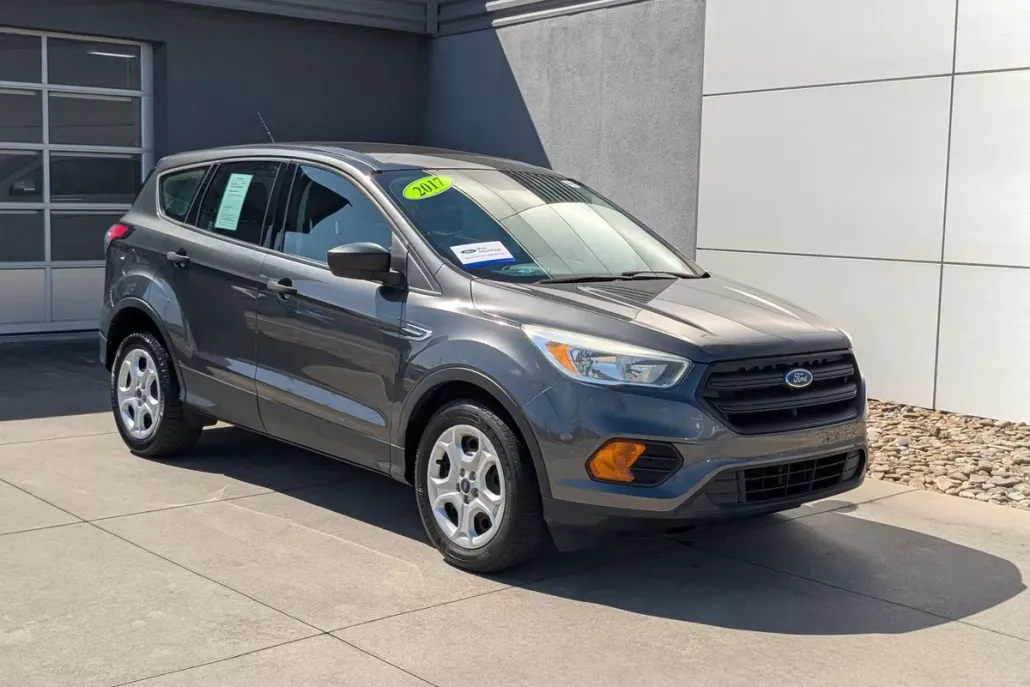 2017 Ford Escape S photo 1