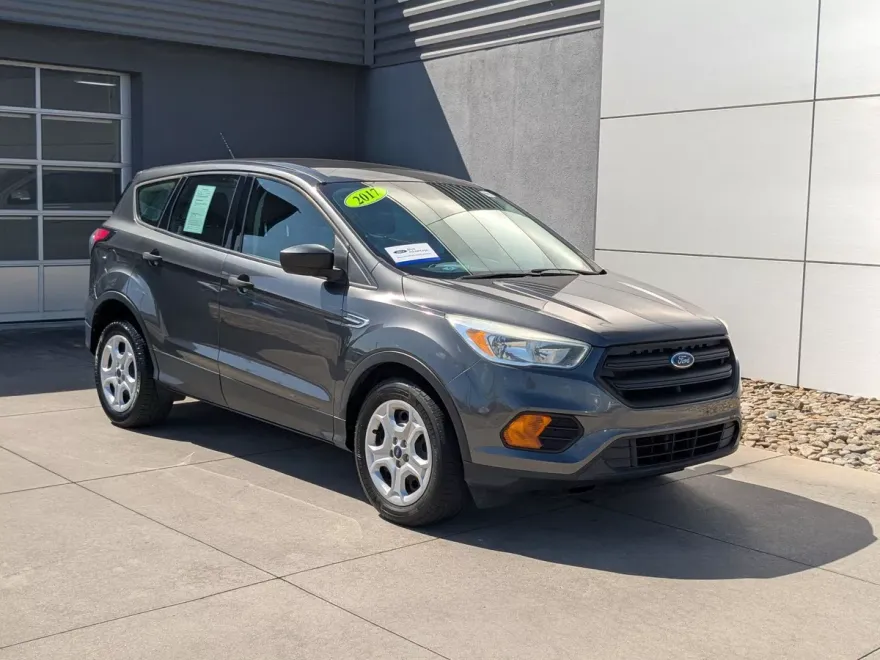 2017 Ford Escape S photo 1
