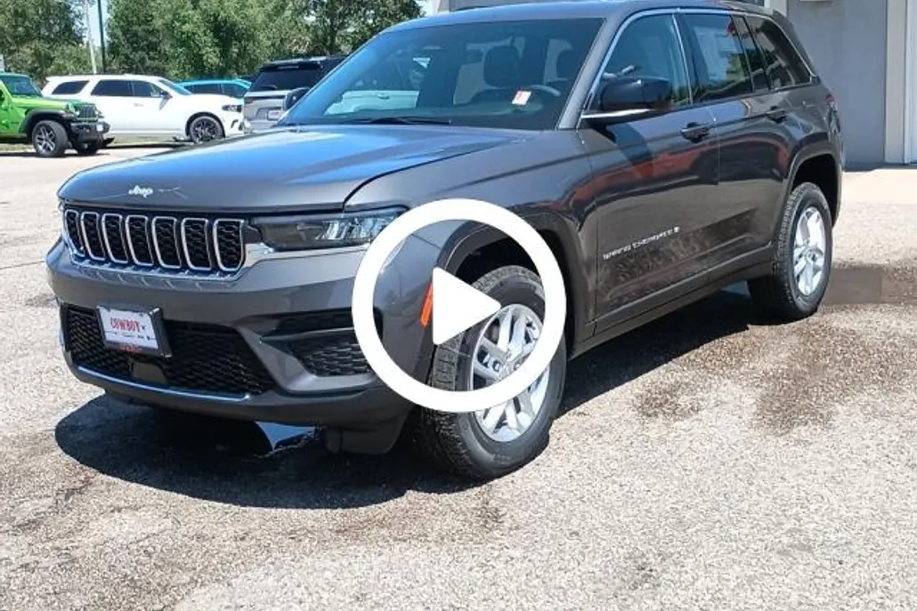 2025 Jeep Grand Cherokee Laredo X photo 1