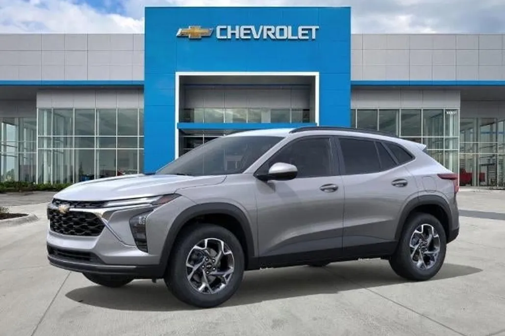 2026 Chevrolet Trax LT photo 1