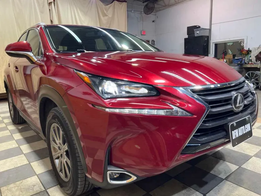 2017 Lexus NX 200t Luxury photo 1