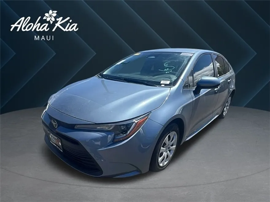 2023 Toyota Corolla LE photo 1