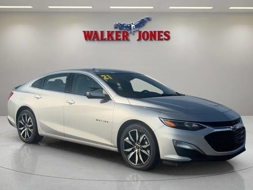 2021 Chevrolet Malibu RS photo 1