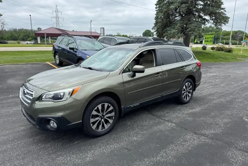 2017 Subaru Outback Limited photo 1