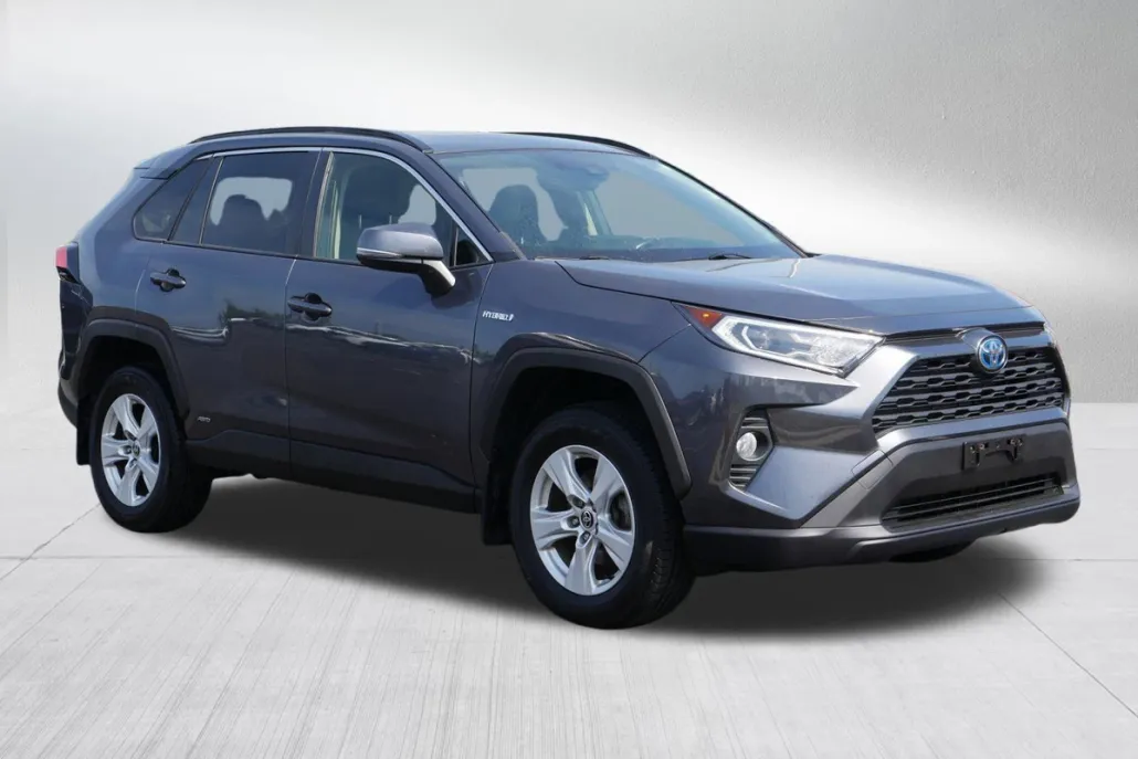 2021 Toyota RAV4 Hybrid XLE photo 1