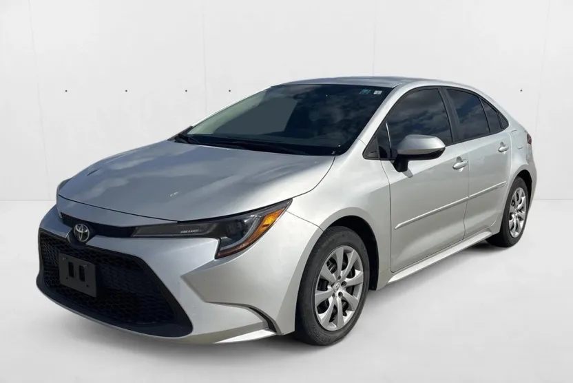 2022 Toyota Corolla LE photo 1