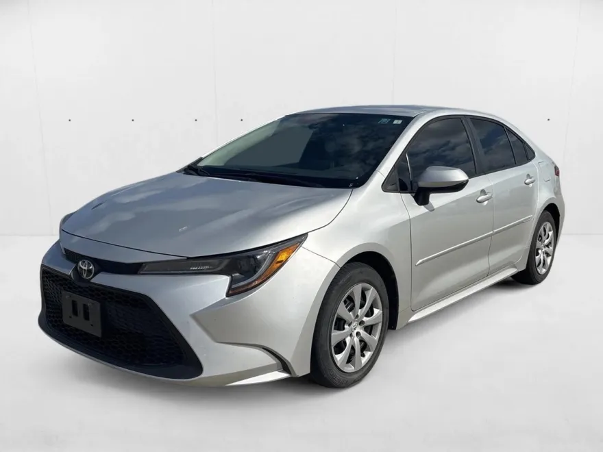 2022 Toyota Corolla LE photo 1