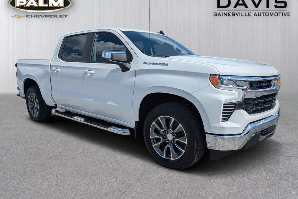 2026 Chevrolet Silverado 1500 LT photo 1