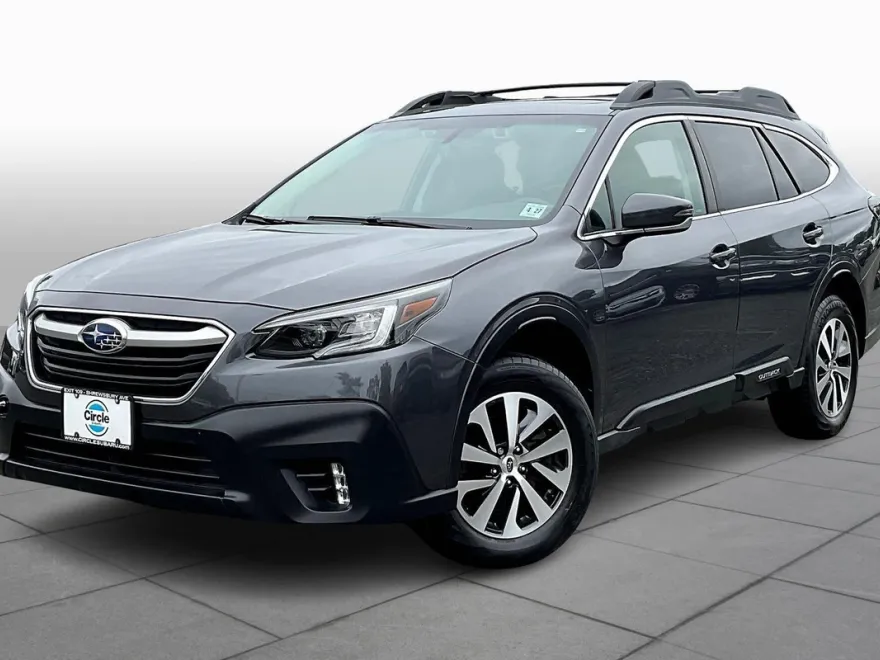 2022 Subaru Outback Premium photo 1