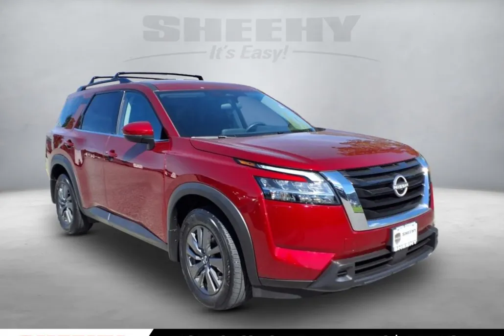 2022 Nissan Pathfinder SV photo 1