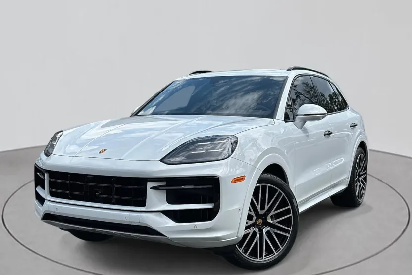 2024 Porsche Cayenne Base photo 1