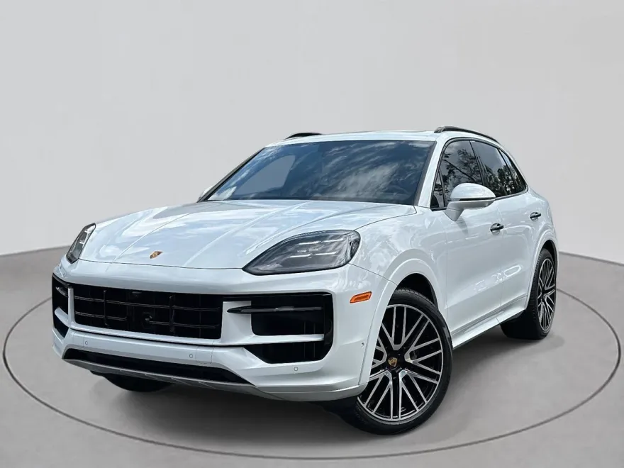 2024 Porsche Cayenne Base photo 1