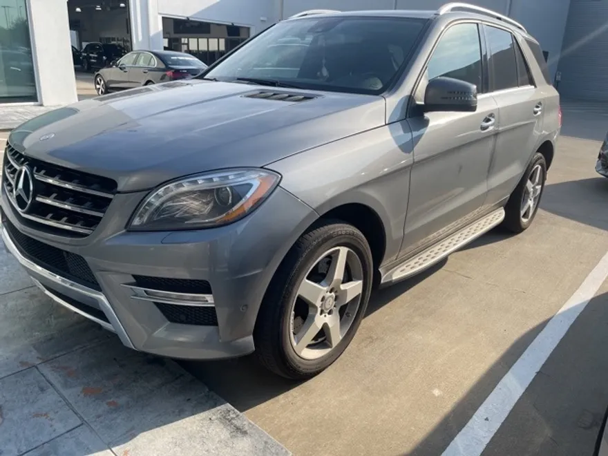 2013 Mercedes Benz ML 550 4MATIC photo 1