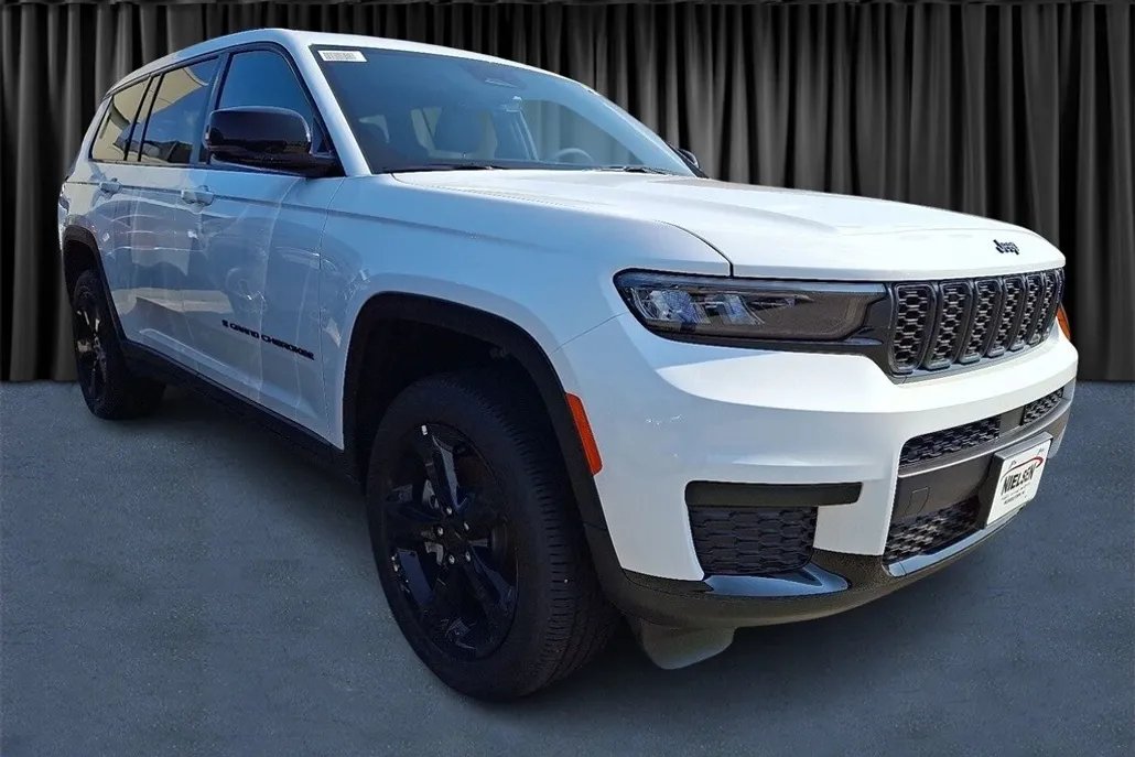 2025 Jeep Grand Cherokee Altitude X photo 1