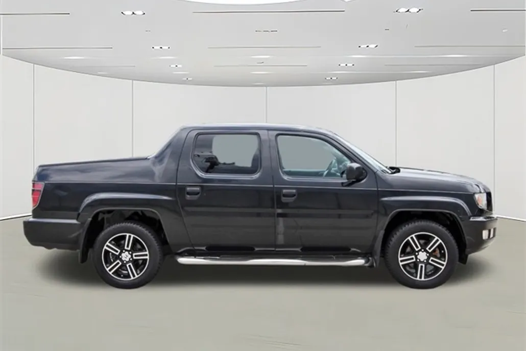 2014 Honda Ridgeline Sport photo 1
