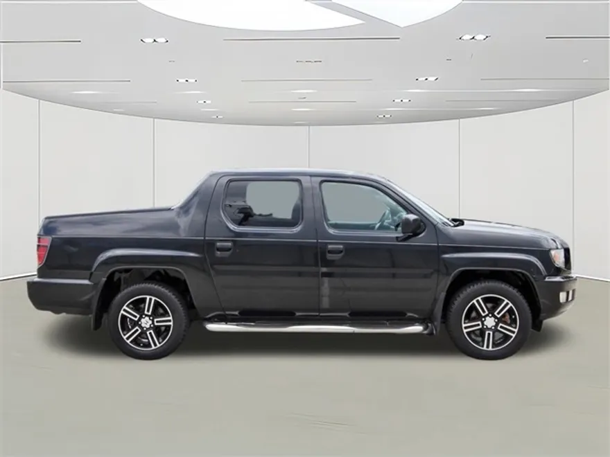 2014 Honda Ridgeline Sport photo 1
