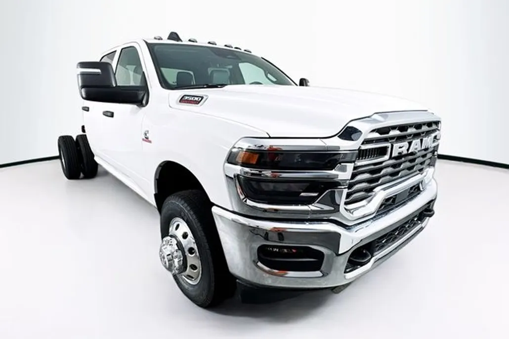 2025 Ram 3500 Tradesman photo 1