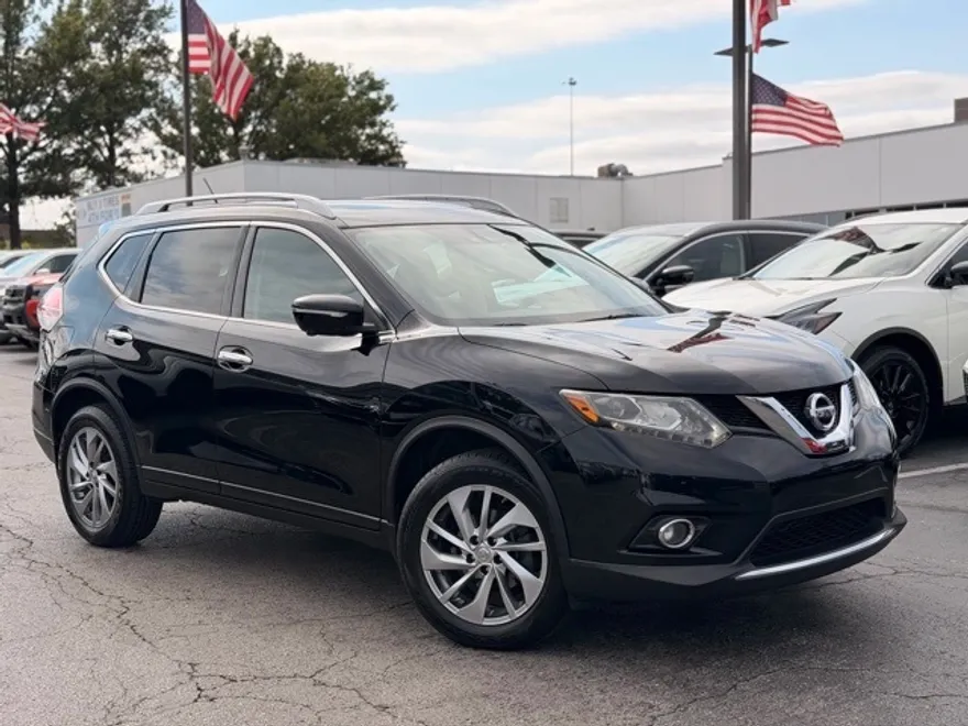 2014 Nissan Rogue SL photo 1