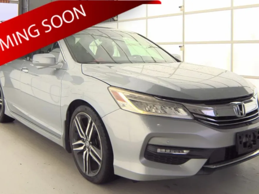 2017 Honda Accord Touring photo 1