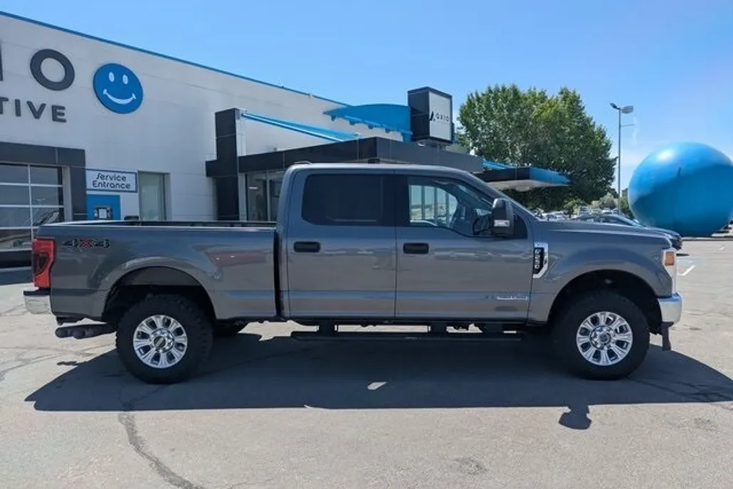 2021 Ford F-250 XLT photo 1