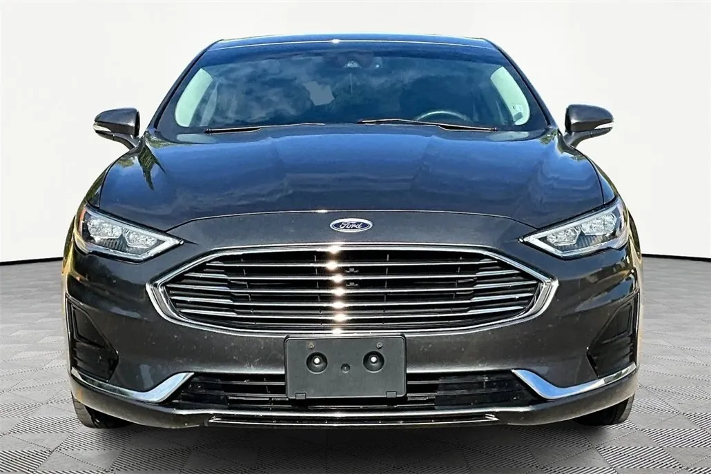 2019 Ford Fusion SEL photo 1