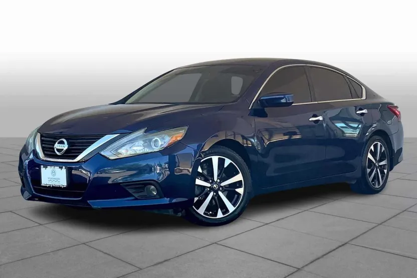 2018 Nissan Altima 2.5 SR photo 1