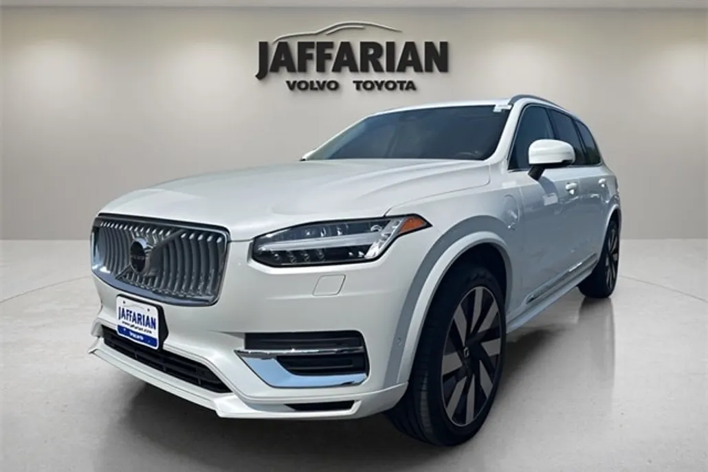 2024 Volvo XC90 Recharge T8 Plus photo 1