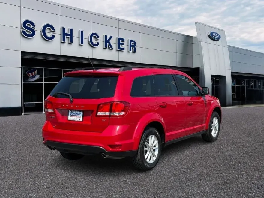 2013 Dodge Journey SXT photo 1