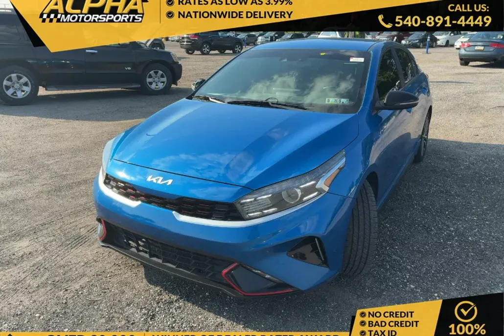 2022 Kia Forte GT-Line photo 1
