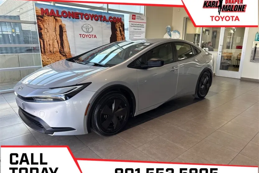 2024 Toyota Prius Limited photo 1