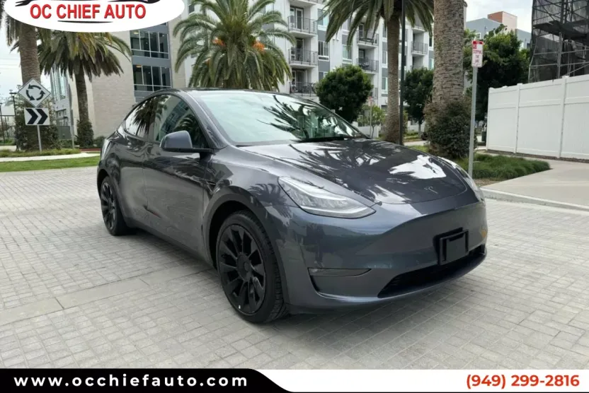 2022 Tesla Model Y Long Range photo 1