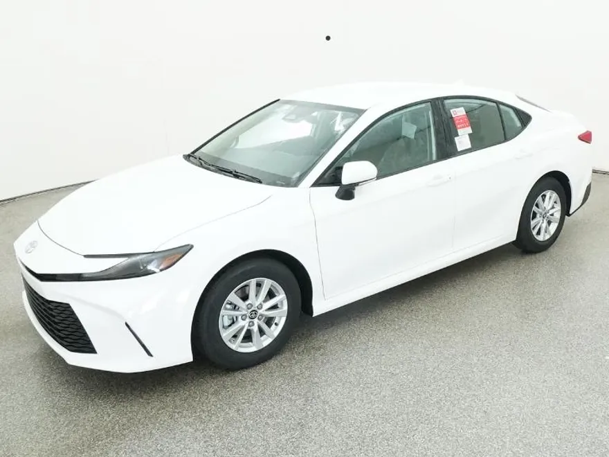 2026 Toyota Camry LE photo 1