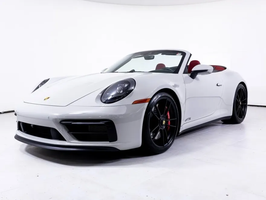 2022 Porsche 911 GTS Cabriolet photo 1