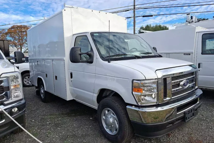 2025 Ford E-350 Base photo 1