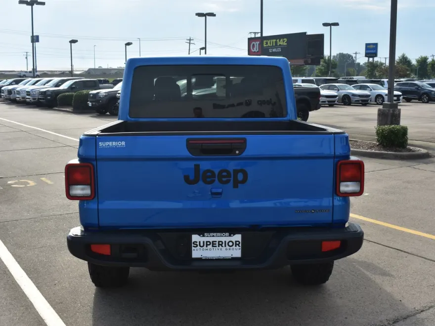 2025 Jeep Gladiator Sport photo 1