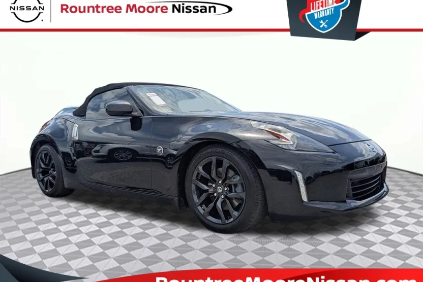 2018 Nissan 370Z Touring photo 1