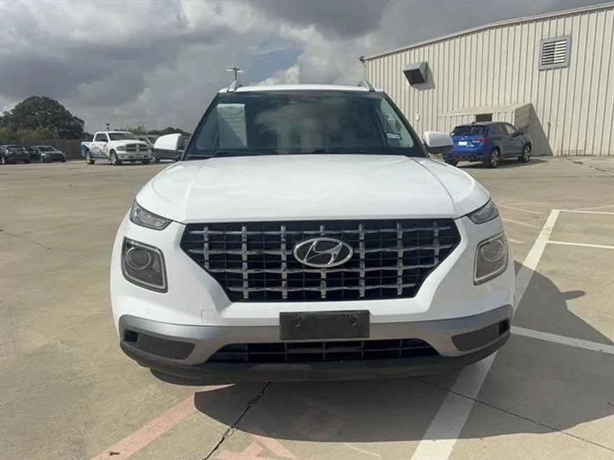 2022 Hyundai Venue SEL Limited photo 1