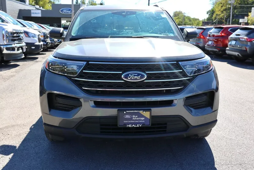 2022 Ford Explorer XLT photo 1