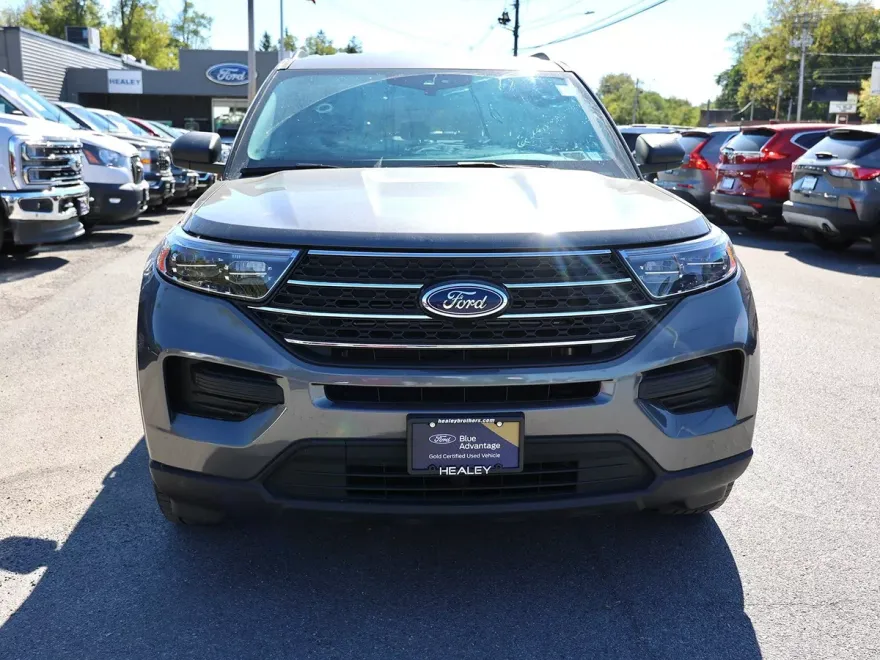 2022 Ford Explorer XLT photo 1