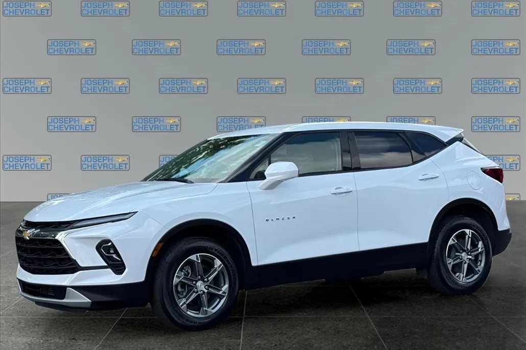 2025 Chevrolet Blazer 2LT photo 1