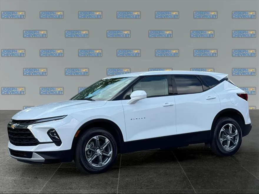 2025 Chevrolet Blazer 2LT photo 1