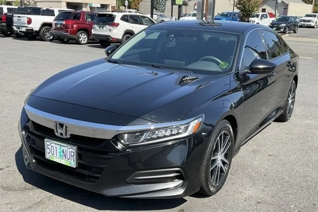 2019 Honda Accord LX photo 1