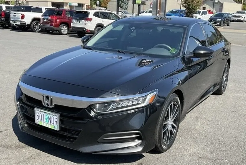 2019 Honda Accord LX photo 1