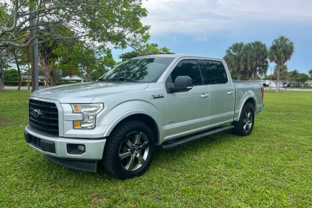 2017 Ford F-150 XLT photo 1