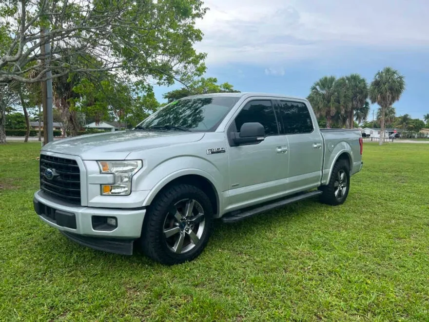 2017 Ford F-150 XLT photo 1