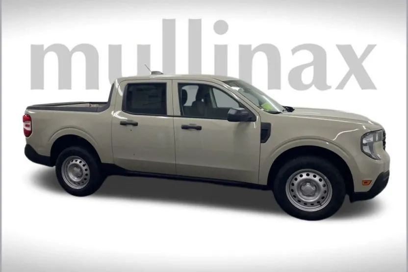 2025 Ford Maverick XL photo 1