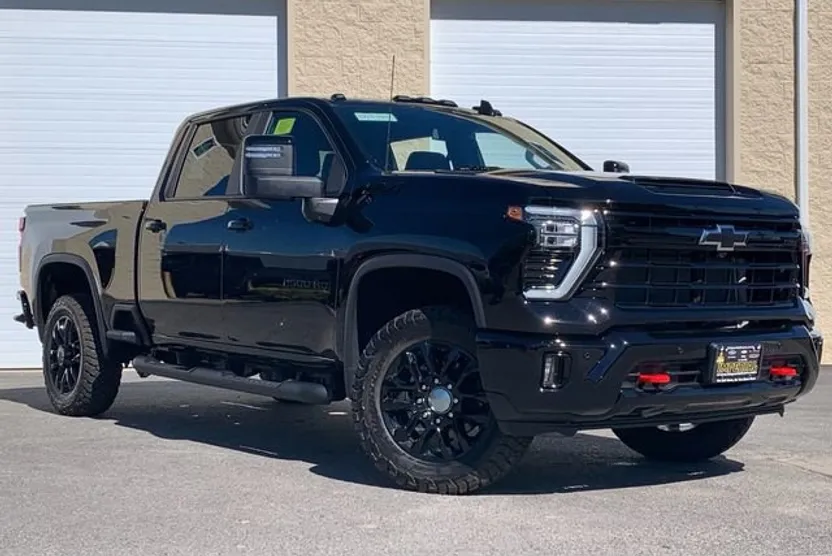 2025 Chevrolet Silverado 2500HD LT photo 1