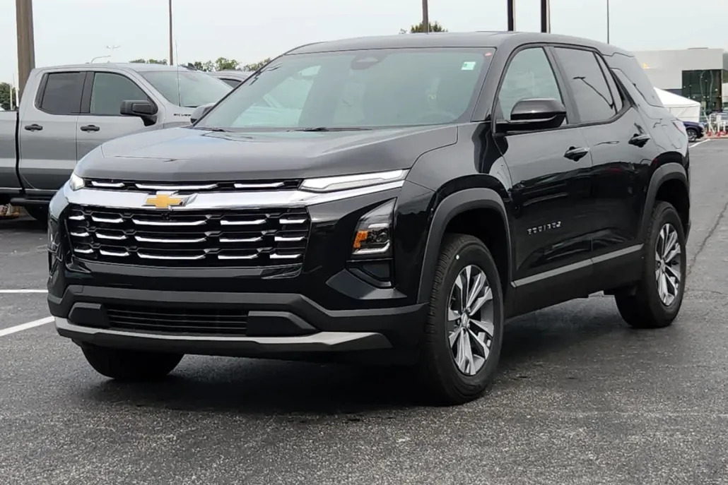 2026 Chevrolet Equinox LT photo 1